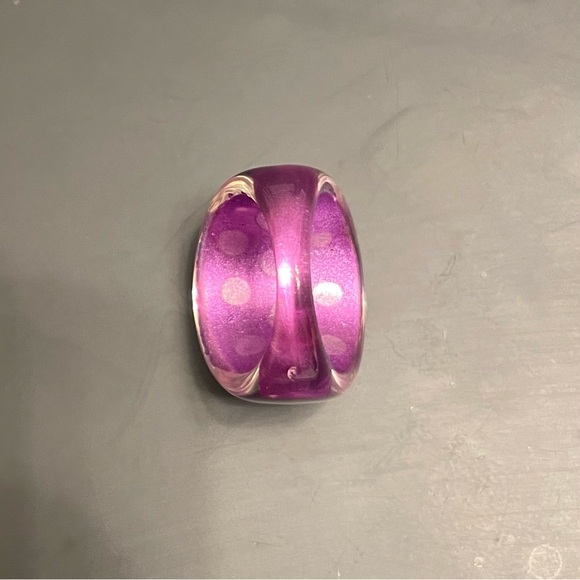 Sz 5.75 Purple Resin polka dot Ring - Picture 7 of 10